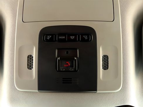 Used 2024 Toyota Camry XLE image 11