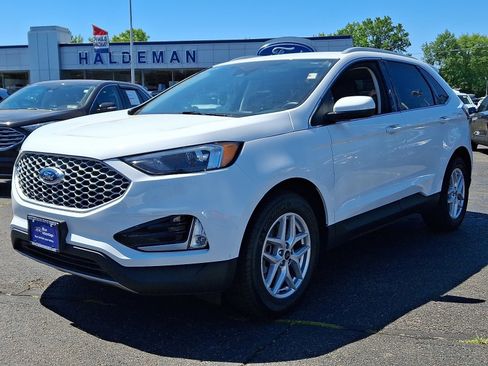 Used 2023 Ford Edge SEL w/ Convenience Package AWD/4WD image 3