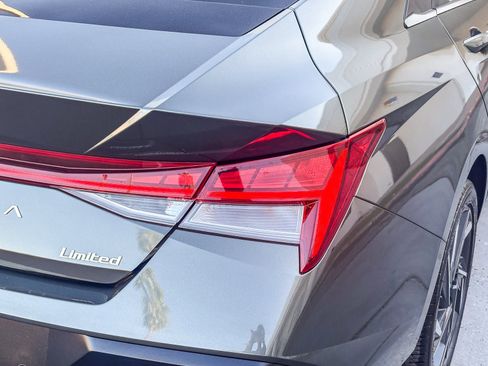 Used 2024 Hyundai Elantra Limited image 9