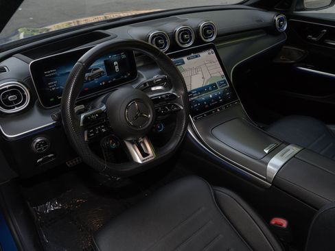 Used 2023 Mercedes-Benz C 43 AMG 4MATIC Sedan image 3