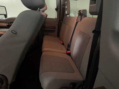 Used 2015 Ford F250 XLT w/ Snow Plow Prep Package AWD/4WD image 22