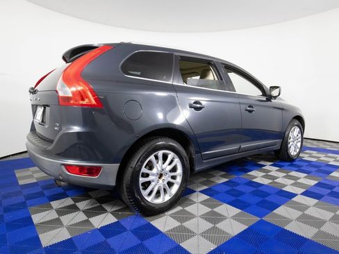 Used 2010 Volvo XC60 T6 image 5