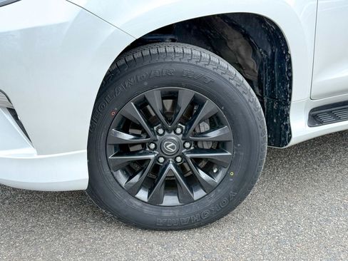 Used 2023 Lexus GX 460 Premium image 10