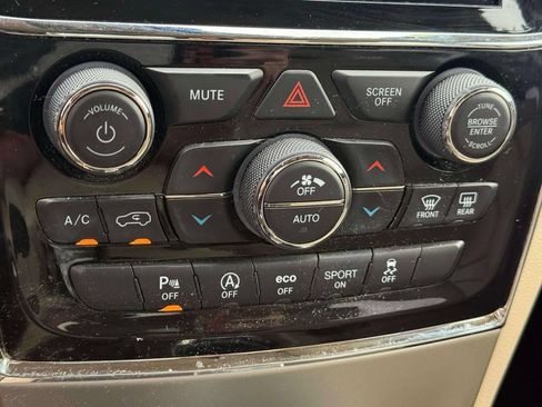Used 2021 Jeep Grand Cherokee Limited AWD/4WD image 24