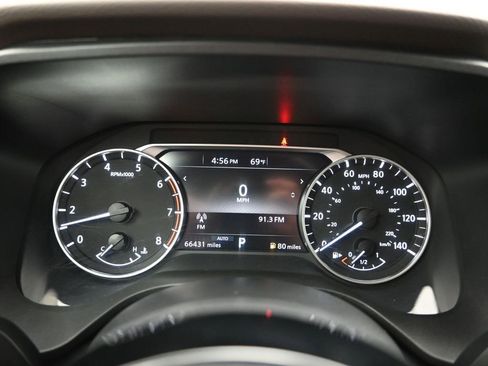 Used 2023 Nissan Rogue SV image 15