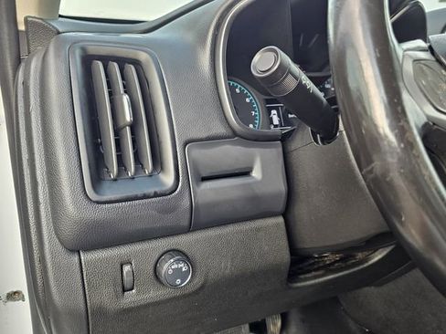 Used 2022 Chevrolet Colorado LT w/ Fleet Safety Package image 15
