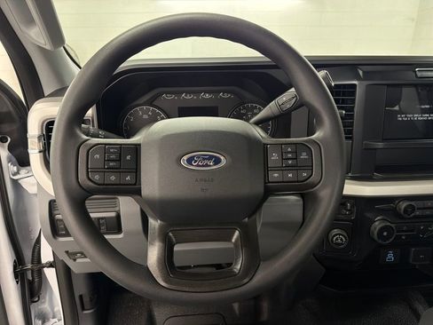 New 2026 Ford F250 XL w/ XL Chrome Package image 17