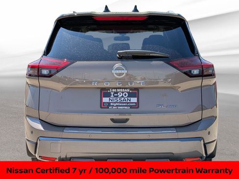Certified 2025 Nissan Rogue SL w/ Tech Package AWD/4WD image 8