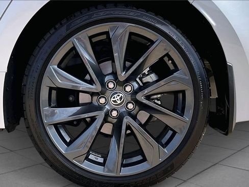 Used 2025 Toyota Corolla SE image 11