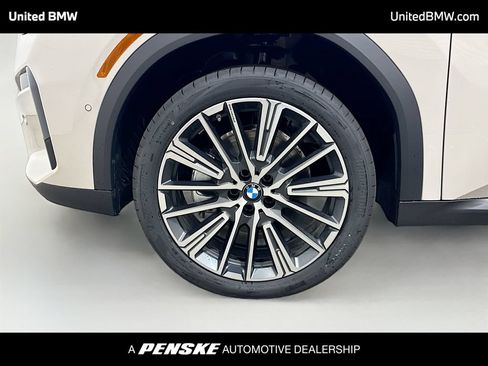 New 2026 BMW X2 xDrive28i w/ Technology Package AWD/4WD image 2