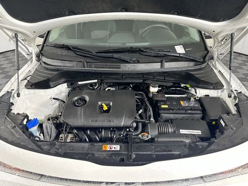 Used 2025 Kia Soul LX w/ LX Technology Package FWD image 31