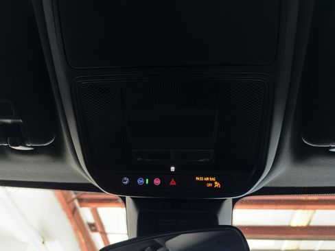 Used 2025 Chevrolet Equinox LT image 23