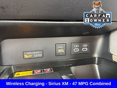 Used 2025 Toyota Camry SE FWD image 37