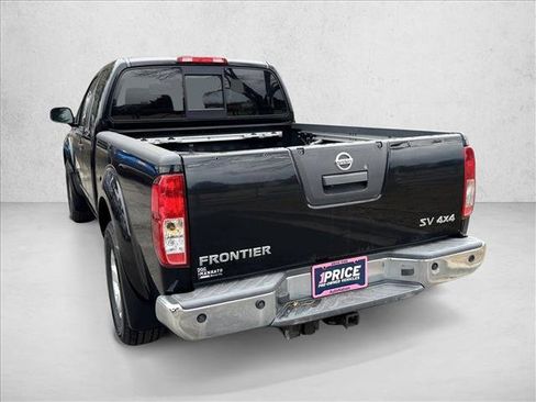 Used 2013 Nissan Frontier SV w/ SV Value Truck Pkg AWD/4WD image 4