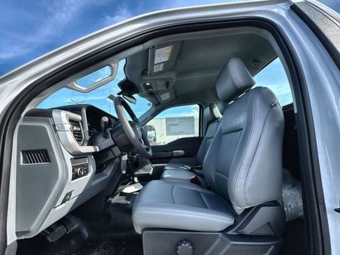 New 2025 Ford F550 4x4 Regular Cab Super Duty image 11