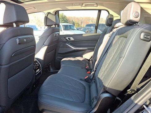 Certified 2025 BMW X7 xDrive40i image 10