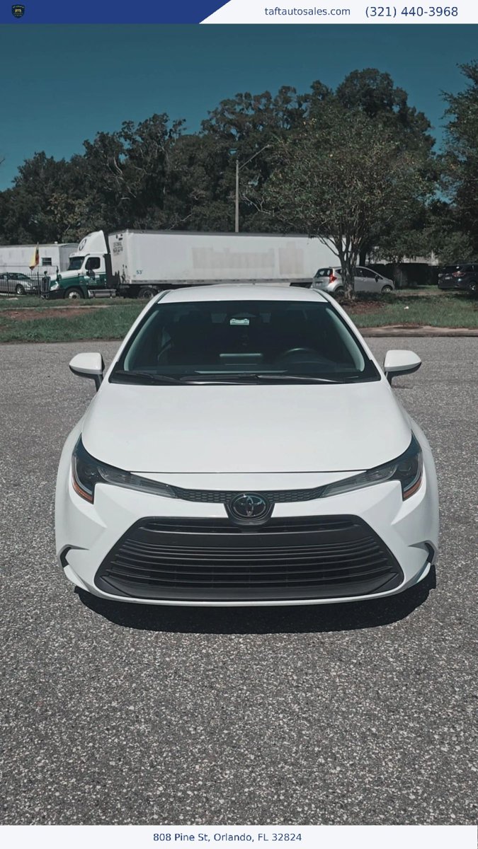 Used 2025 Toyota Corolla LE FWD image 2