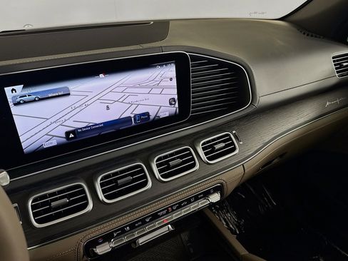 New 2026 Mercedes-Benz Maybach GLS 600 4MATIC image 22