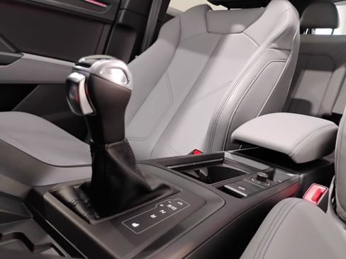 Used 2023 Audi Q3 2.0T Premium Plus w/ Premium Plus Package image 31