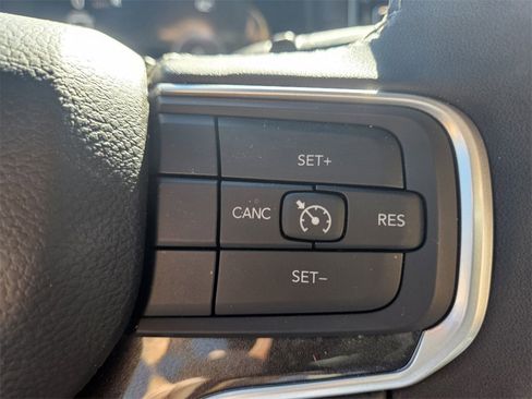 New 2024 Jeep Wagoneer 2WD w/ Premium Group I image 21