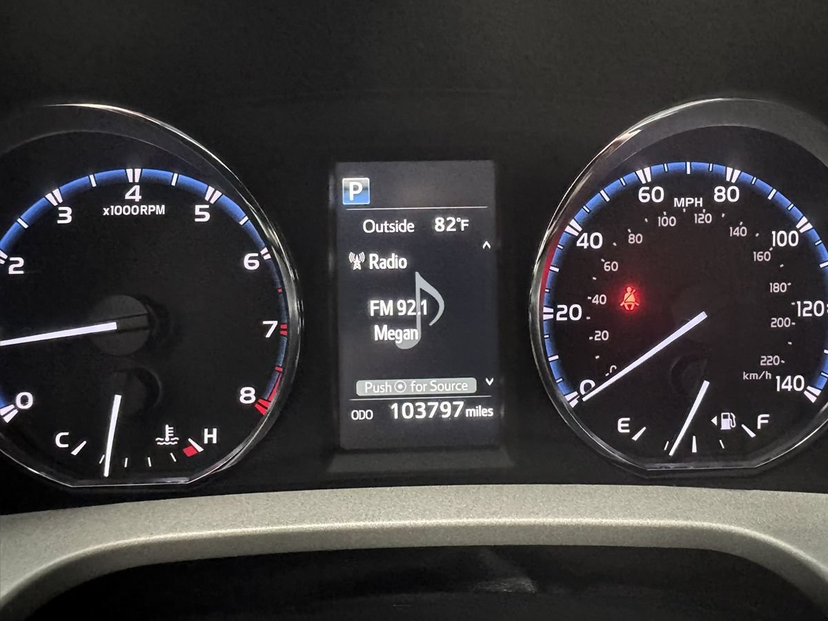 Used 2016 Toyota RAV4 XLE AWD/4WD image 28