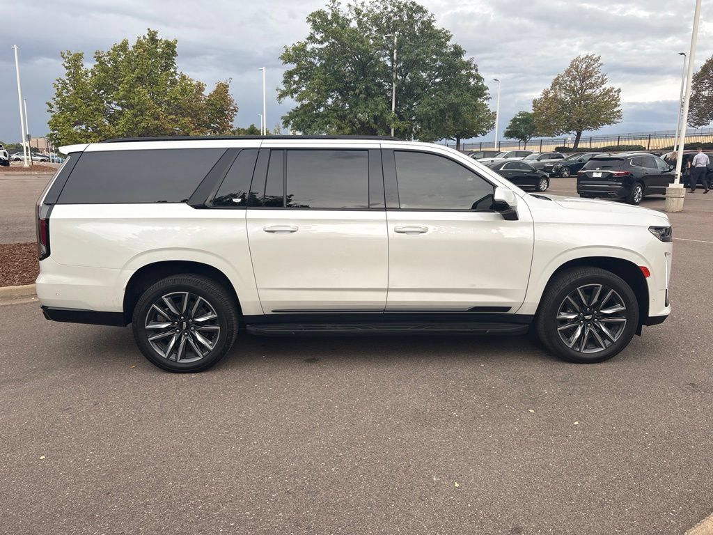 Used 2021 Cadillac Escalade ESV Sport AWD/4WD image 6