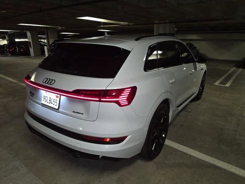 Used 2023 Audi e-tron Chronos w/ Chronos Package AWD/4WD image 5