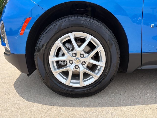 Used 2024 Chevrolet Equinox LT AWD/4WD image 9