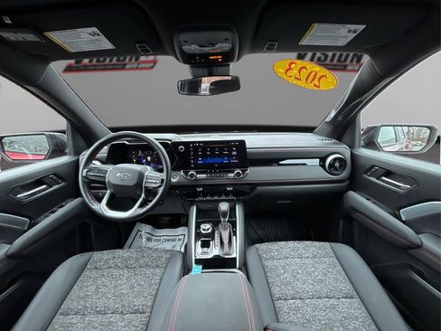 Used 2023 Chevrolet Colorado Z71 AWD/4WD image 25