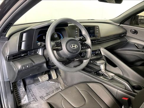 Used 2026 Hyundai Elantra Sport FWD image 16