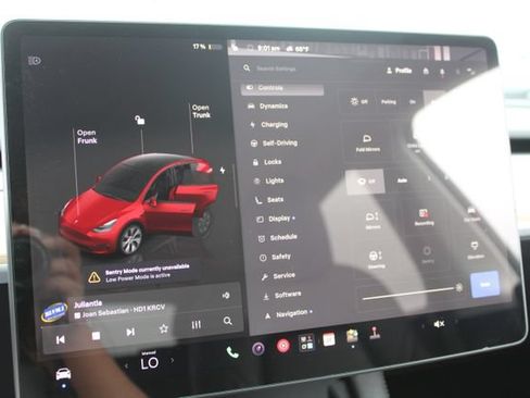 Used 2023 Tesla Model Y Long Range AWD/4WD image 18