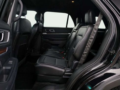 Used 2017 Ford Explorer Limited w/ Equipment Group 303A AWD/4WD image 19