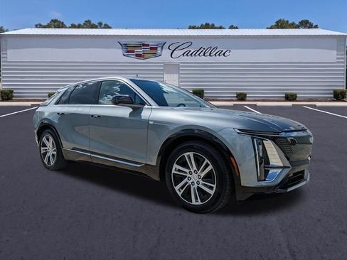 Used 2024 Cadillac Lyriq Tech w/ Driver Assist Package RWD image 2