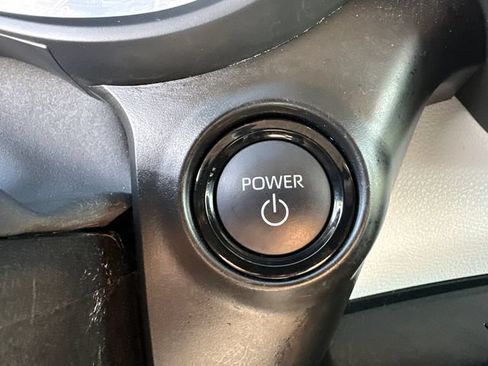 Certified 2026 Toyota Sienna LE FWD image 37