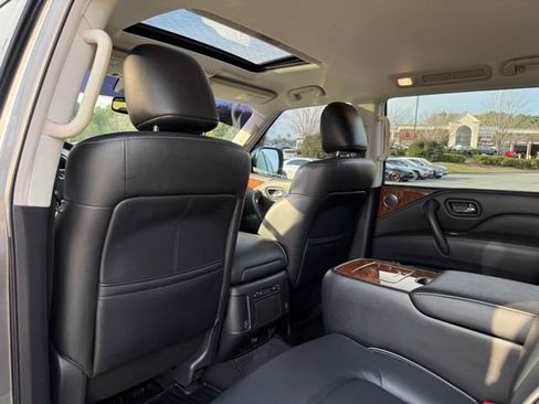 Used 2019 INFINITI QX80 Luxe image 28
