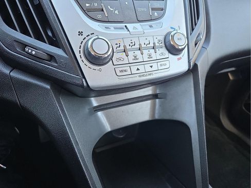 Used 2014 Chevrolet Equinox LS image 16