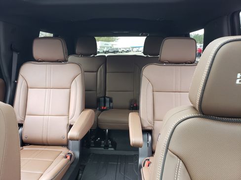 New 2026 Chevrolet Tahoe High Country w/ Sun And Tow Package image 34