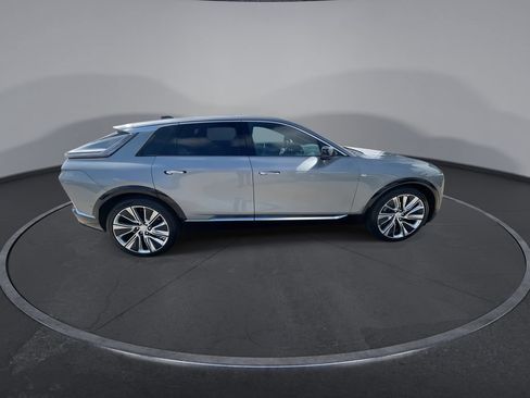 Used 2024 Cadillac Lyriq Luxury w/ Nappa Leather Package RWD image 9