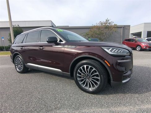 Used 2023 Lincoln Aviator Reserve w/ Equipment Group 201A image 2