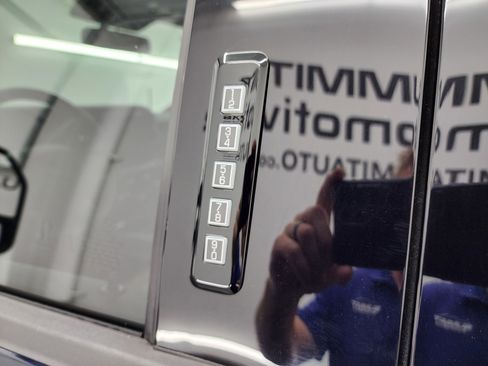 Used 2023 Ford F250 Lariat w/ Sport Appearance Package image 40