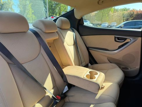 Used 2013 Hyundai Elantra GLS w/ Preferred Pkg FWD image 21