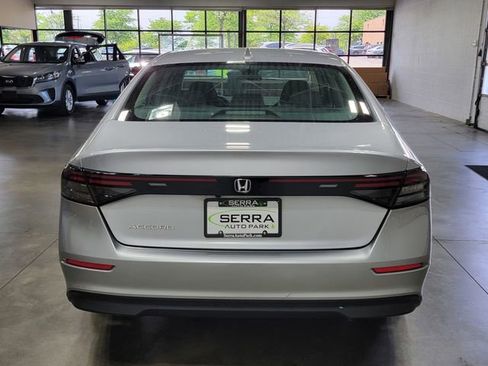 Used 2023 Honda Accord EX image 6
