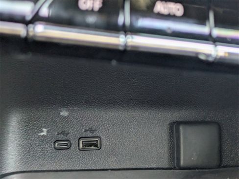 Used 2025 Chevrolet Traverse RS w/ LPO, Floor Liner Package image 24