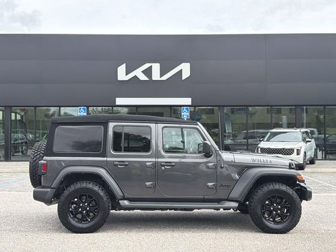 Used 2023 Jeep Wrangler Unlimited Sport AWD/4WD image 28