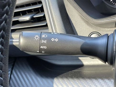 Used 2023 Subaru Ascent Premium w/ Convenience Package image 23