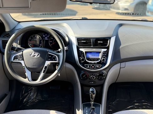 Used 2013 Hyundai Accent GLS w/ Premium Pkg image 25