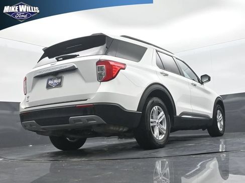 Used 2024 Ford Explorer XLT w/ Equipment Group 202A RWD image 23