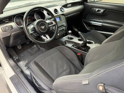 Used 2019 Ford Mustang GT w/ Black Accent Package RWD image 11