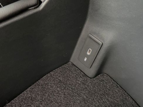 New 2026 Volkswagen Atlas SEL image 33