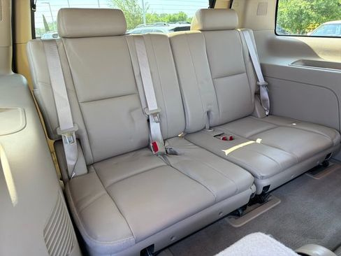 Used 2013 GMC Yukon SLT w/ SLT-2 Equipment Package RWD image 28